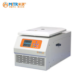 Η τράπεζα αίματος επιτραπέζιων κορυφών 5500rpm κατεψυγμένη υποβάλλει σε φυγοκέντρωση